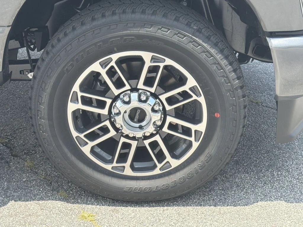 New 2026 Gray Ford Platinum image 11