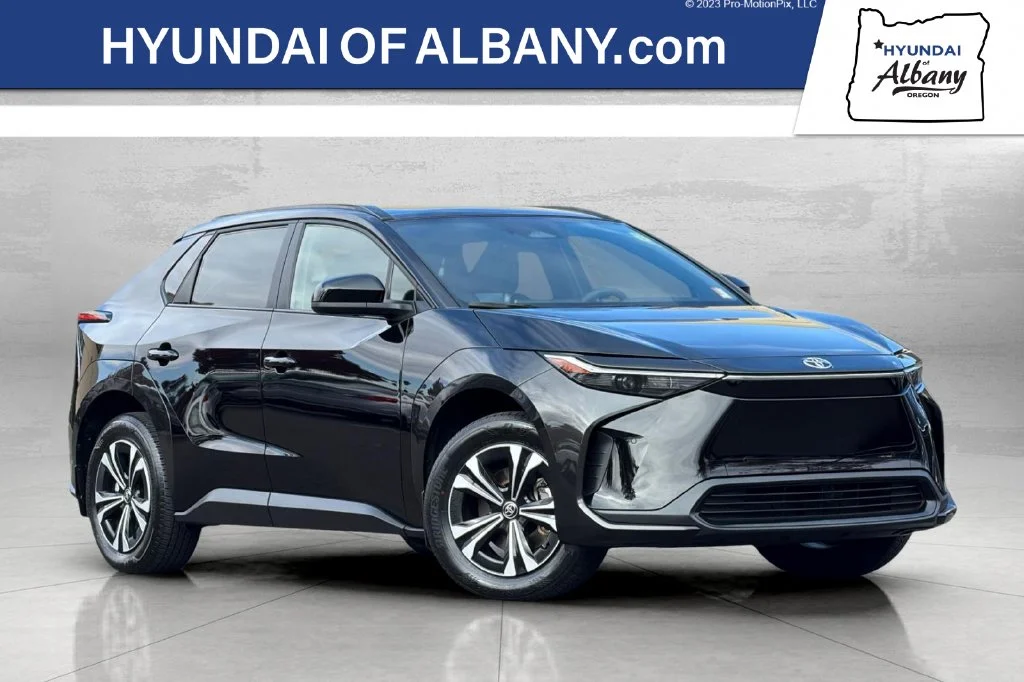 2025 Toyota bZ4X XLE