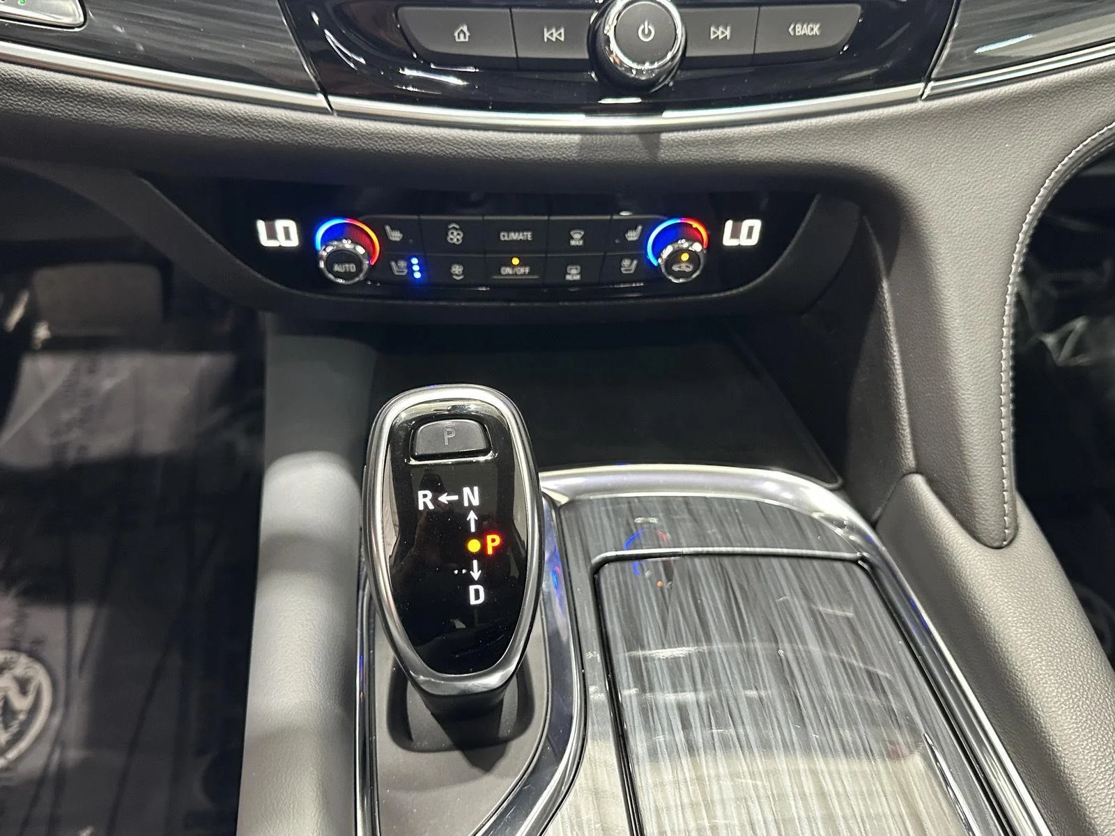 Used 2021 Includes Pitch Dark Night lower exterior accent color.) Buick Premium image 14