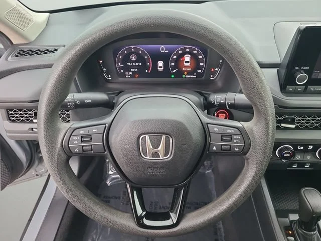 Used 2025 Gray Honda SE image 25