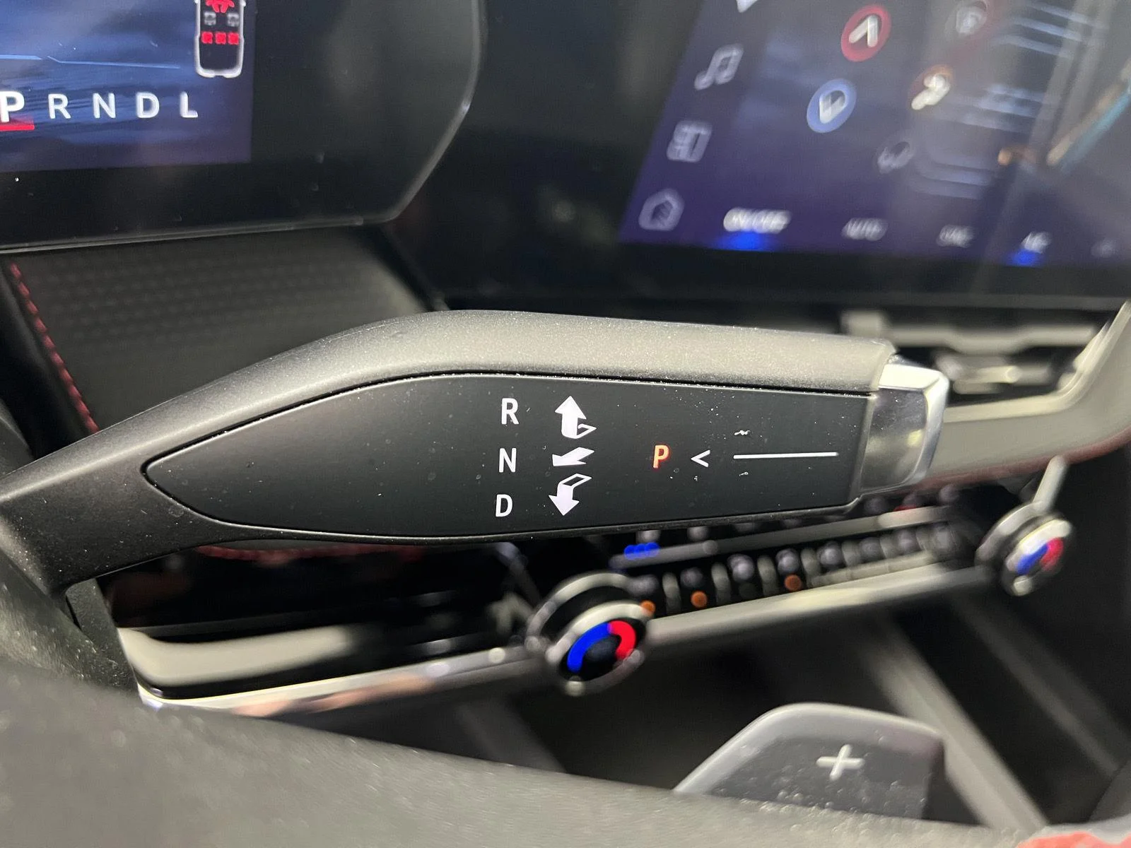 Used 2025 Iridescent Pearl Tricoat Chevrolet RS image 18