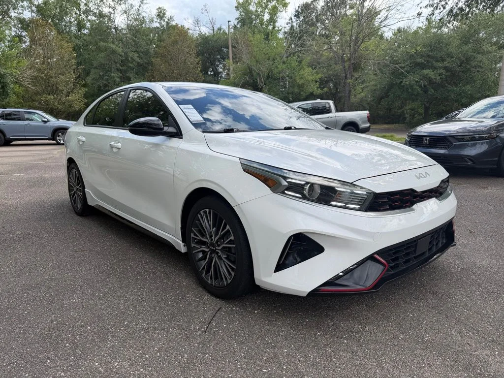 2024 Kia Forte GT-Line AT's photo