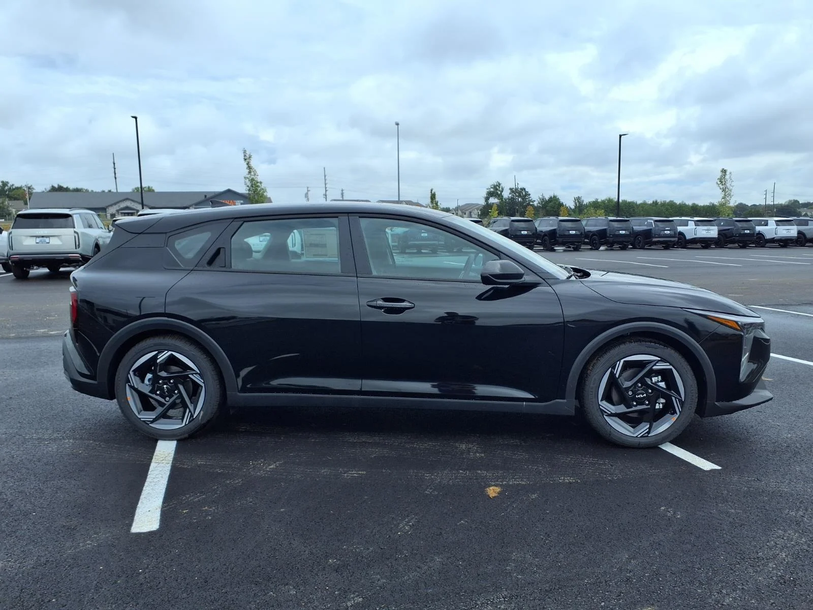 New 2026 Aurora Black Pearl Kia EX image 2