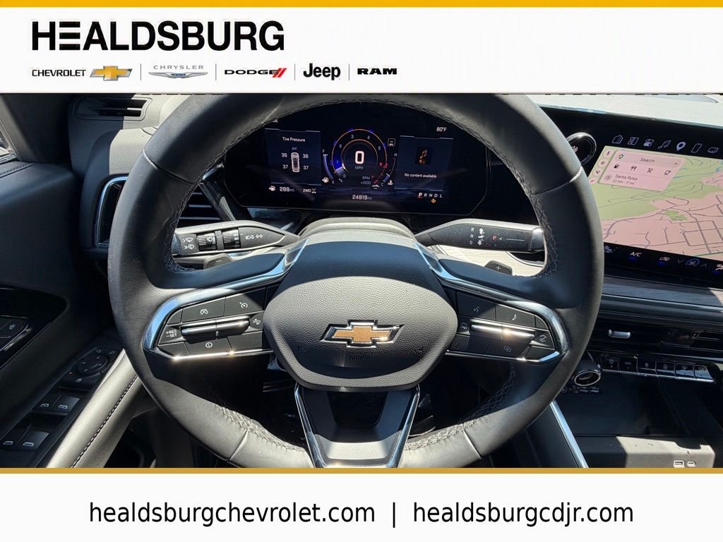 Used 2025 White Chevrolet LT image 17