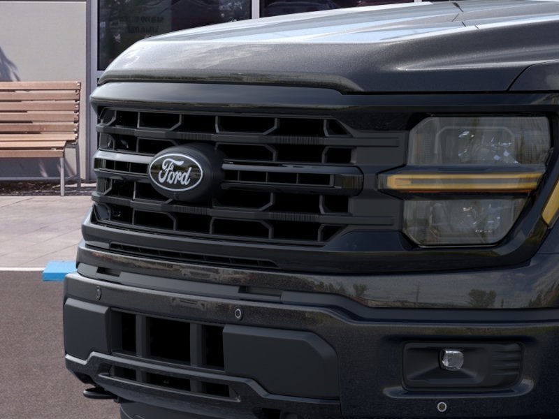 New 2026 Agate Black Metallic Ford XLT image 17