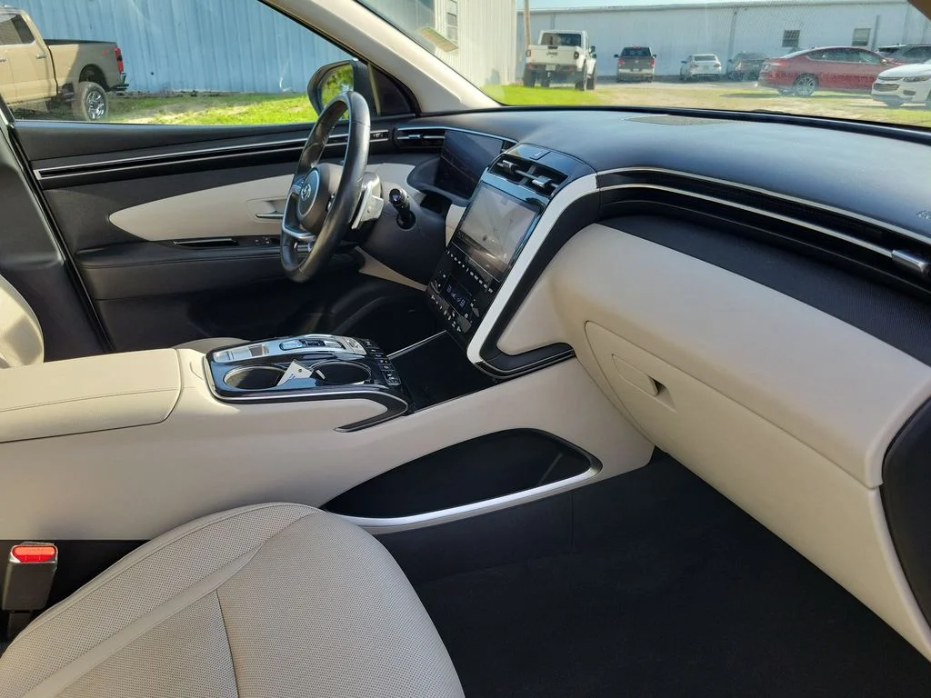 Used 2024 White Pearl Hyundai Limited image 36
