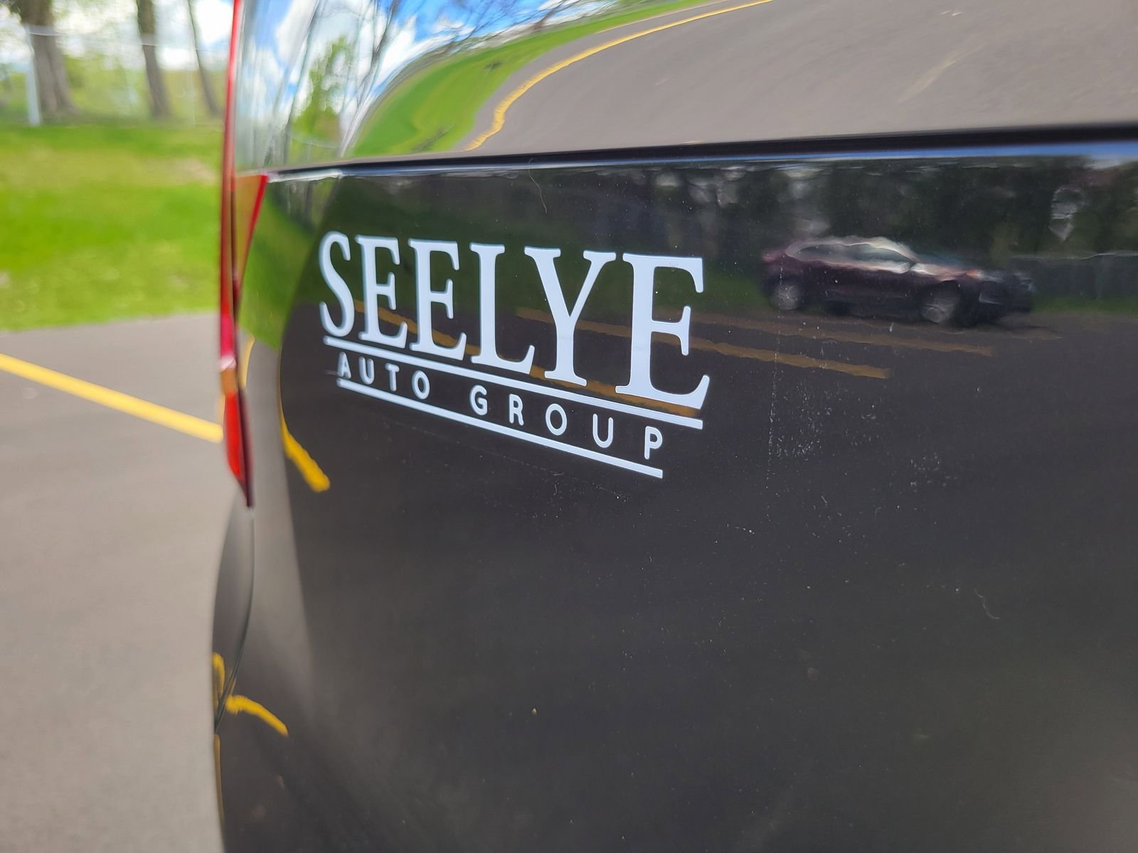 Used 2023 Black GMC SLE image 27