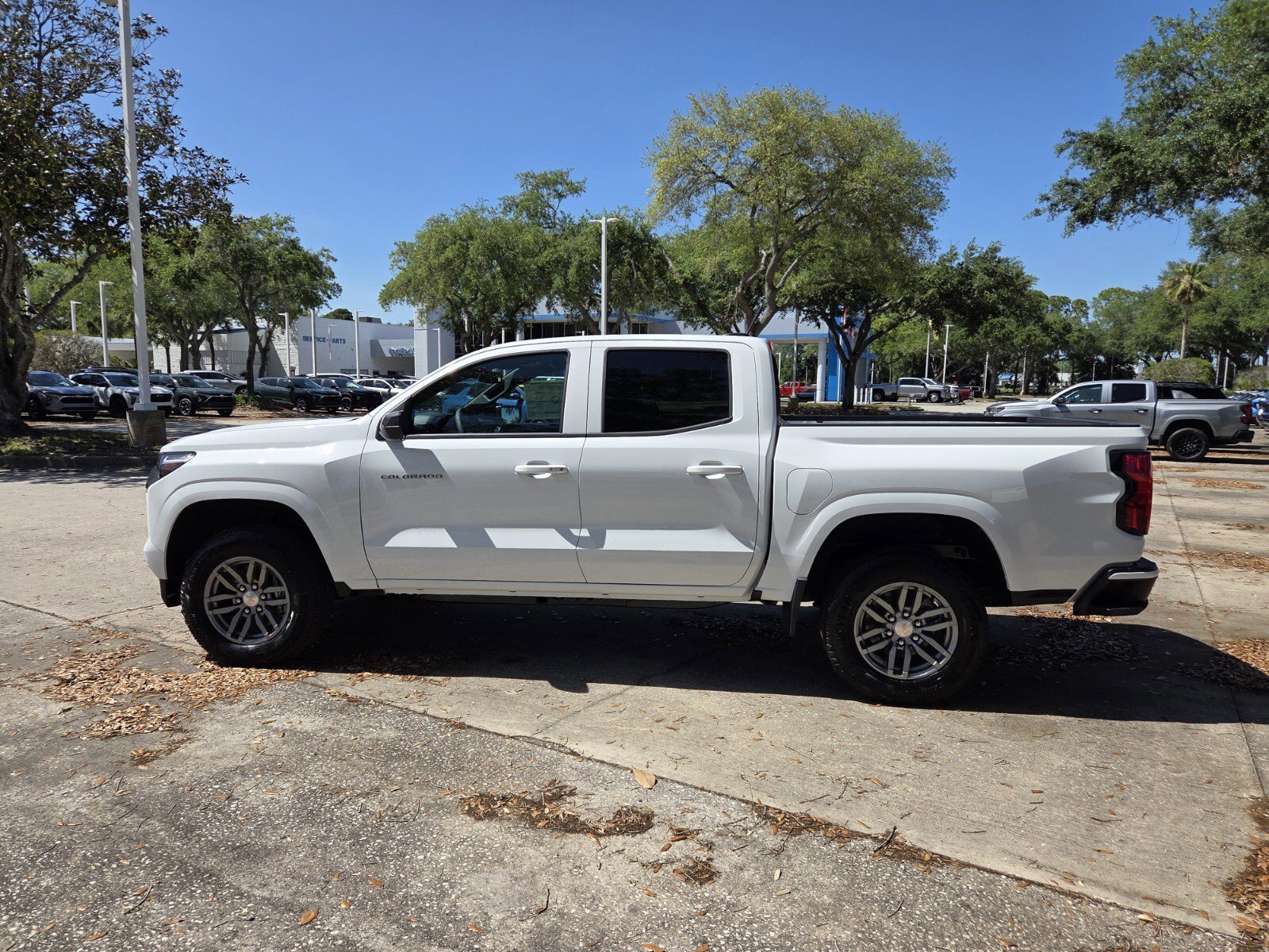 New 2026 Summit White Chevrolet LT image 4