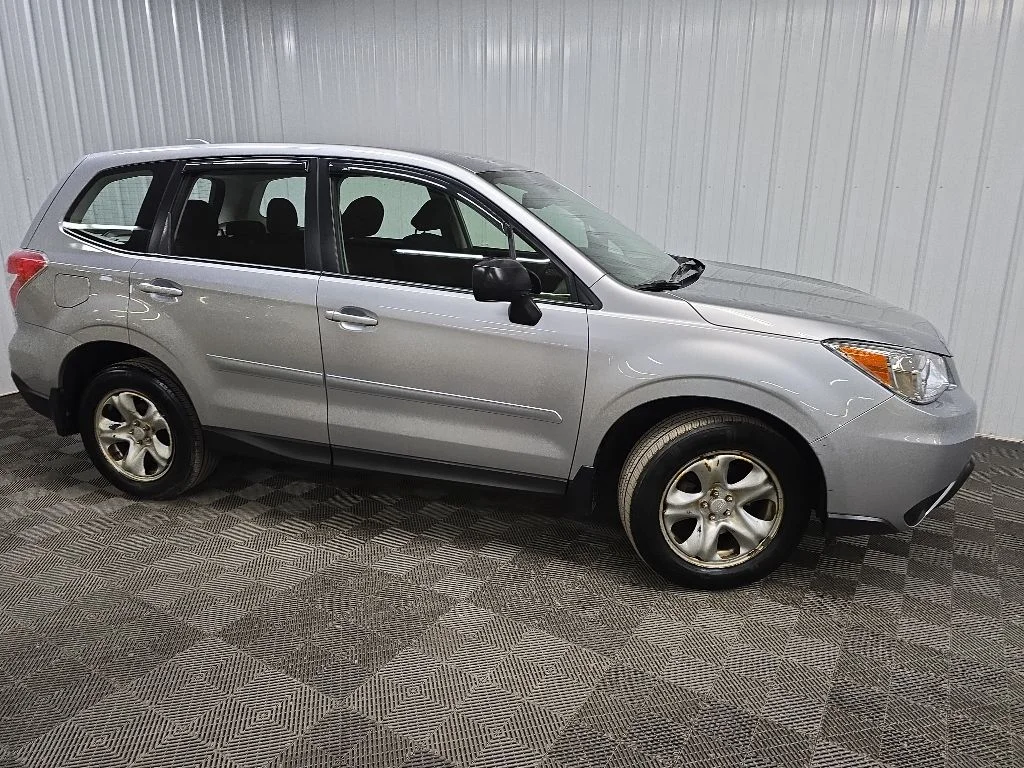 2016 Subaru Forester i