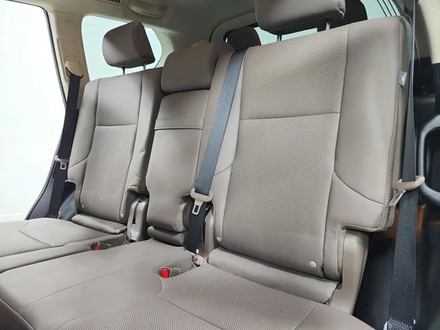Used 2023 Silver Lexus 460 image 37