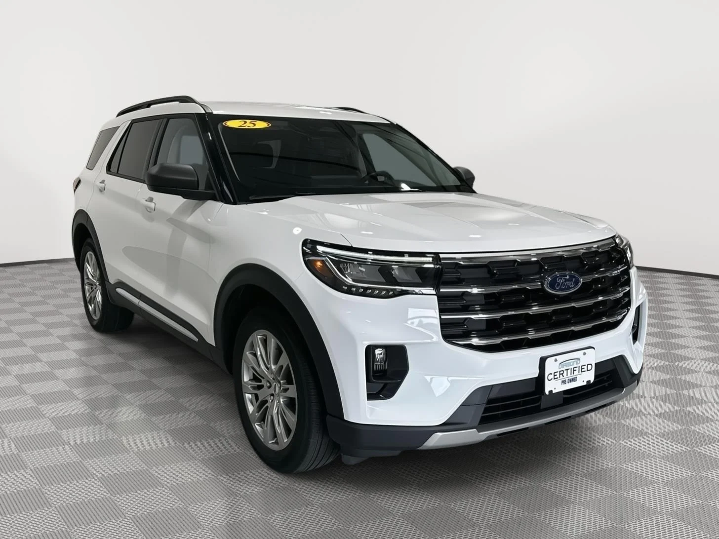Used 2025 White Ford Active image 7