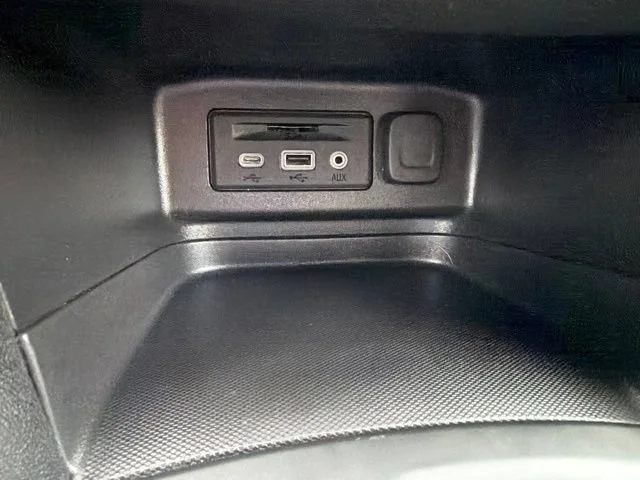 Used 2024 Summit White Chevrolet LT image 40