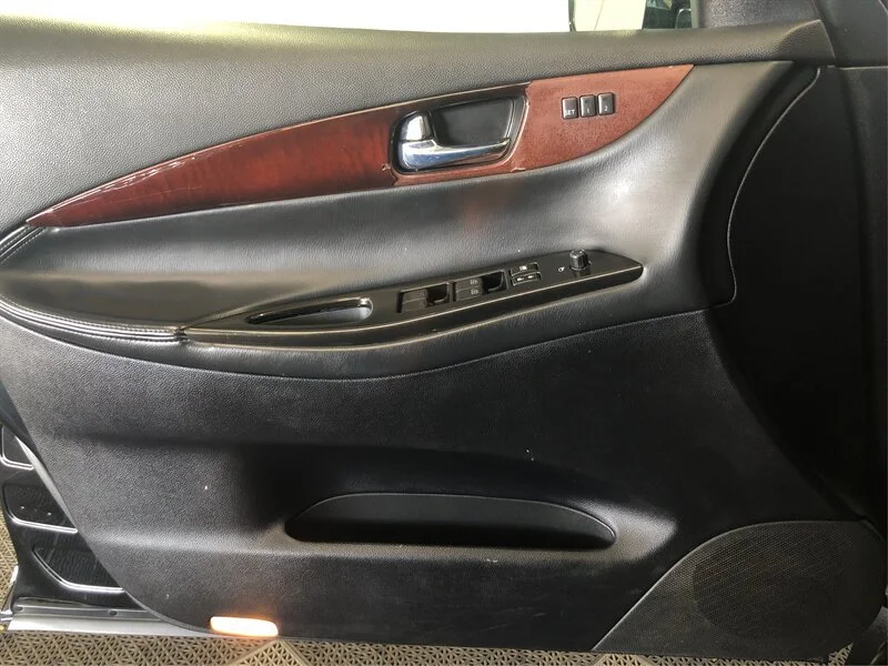 Used 2009 Black Obsidian INFINITI Journey image 16