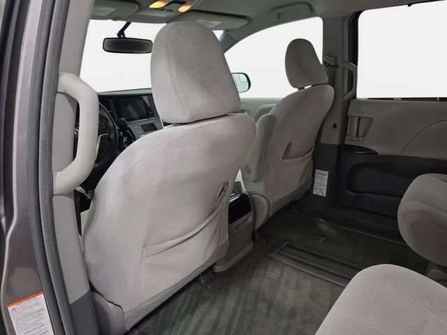 Used 2016 Gray Toyota LE image 12