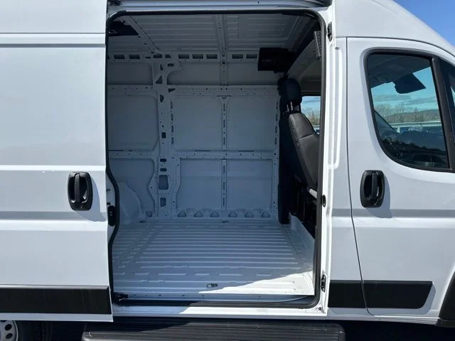 New 2025 Bright White Clear-Coat Exterior Paint RAM Base image 12