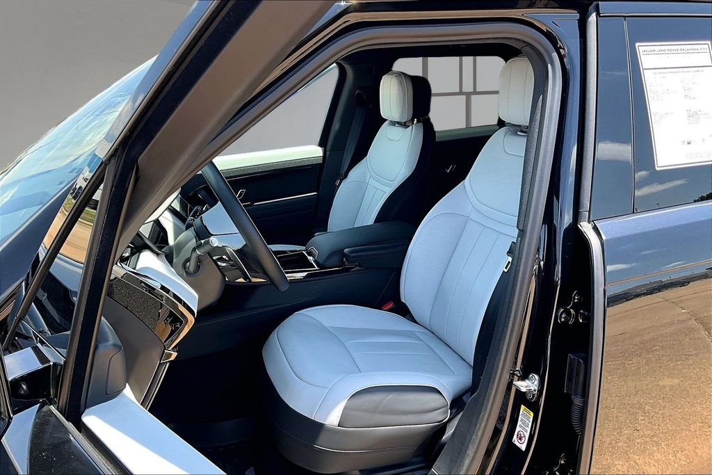 Used 2026 Santorini Black Metallic Land Rover Dynamic SE image 25