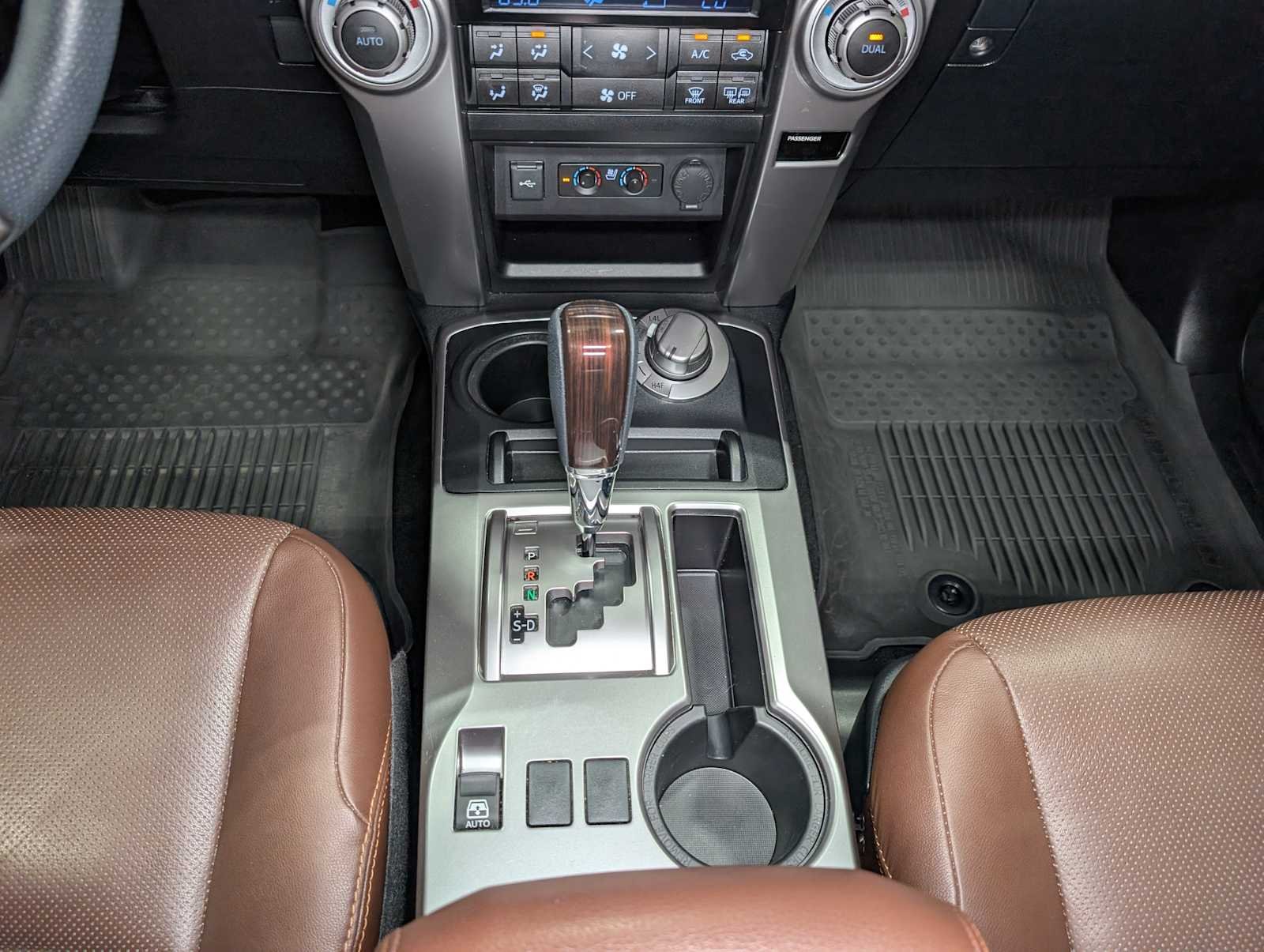 Used 2022 Blizzard Pearl Toyota Limited image 13