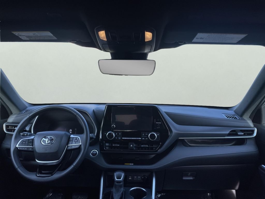 Used 2025 Silver Toyota XSE image 17