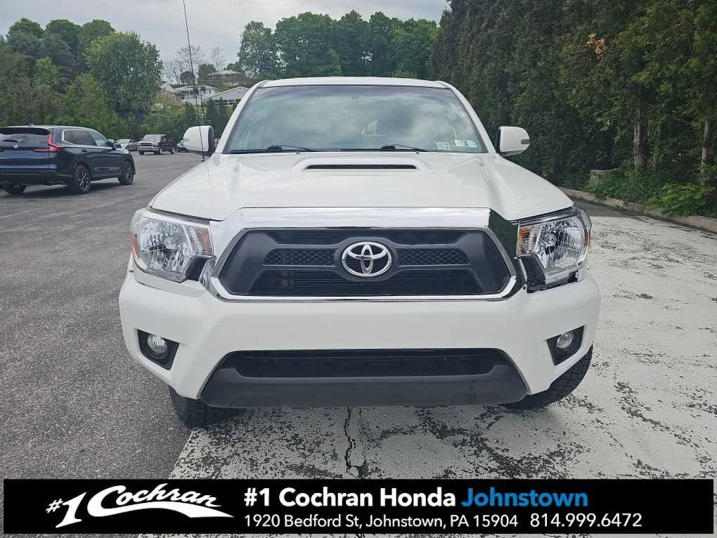 Used 2015 Super White Toyota  image 2