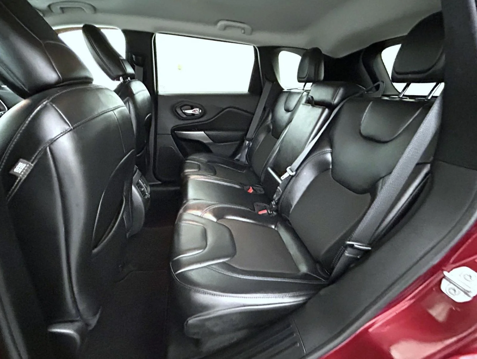 Used 2021 Red Jeep Latitude Plus image 19