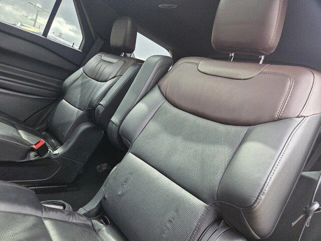 Used 2023 Carbonized Gray Metallic Ford Platinum image 26