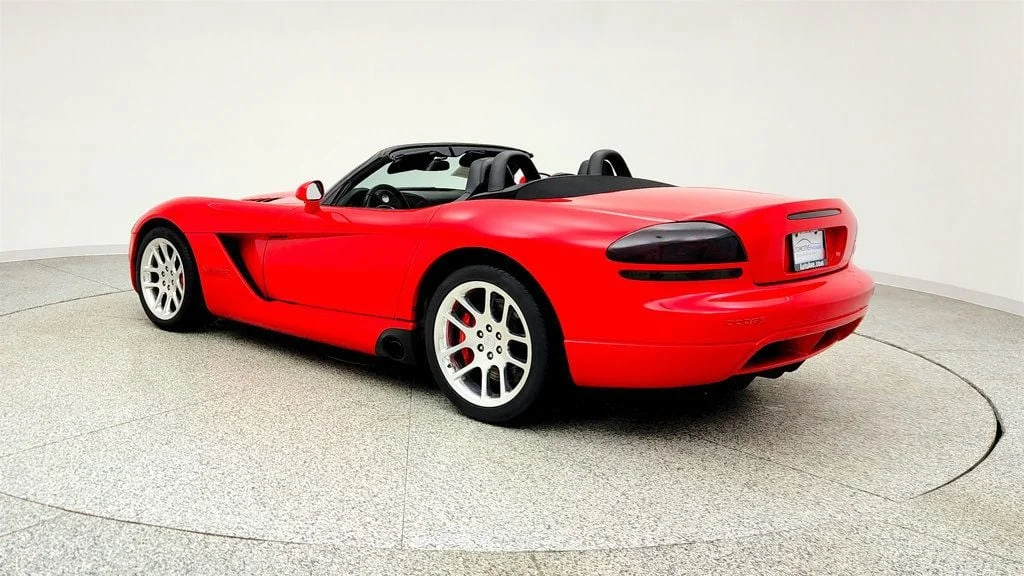 Used 2004 Viper Red Dodge 2dr Convertible SRT10 with Bluetooth Connectivity image 7