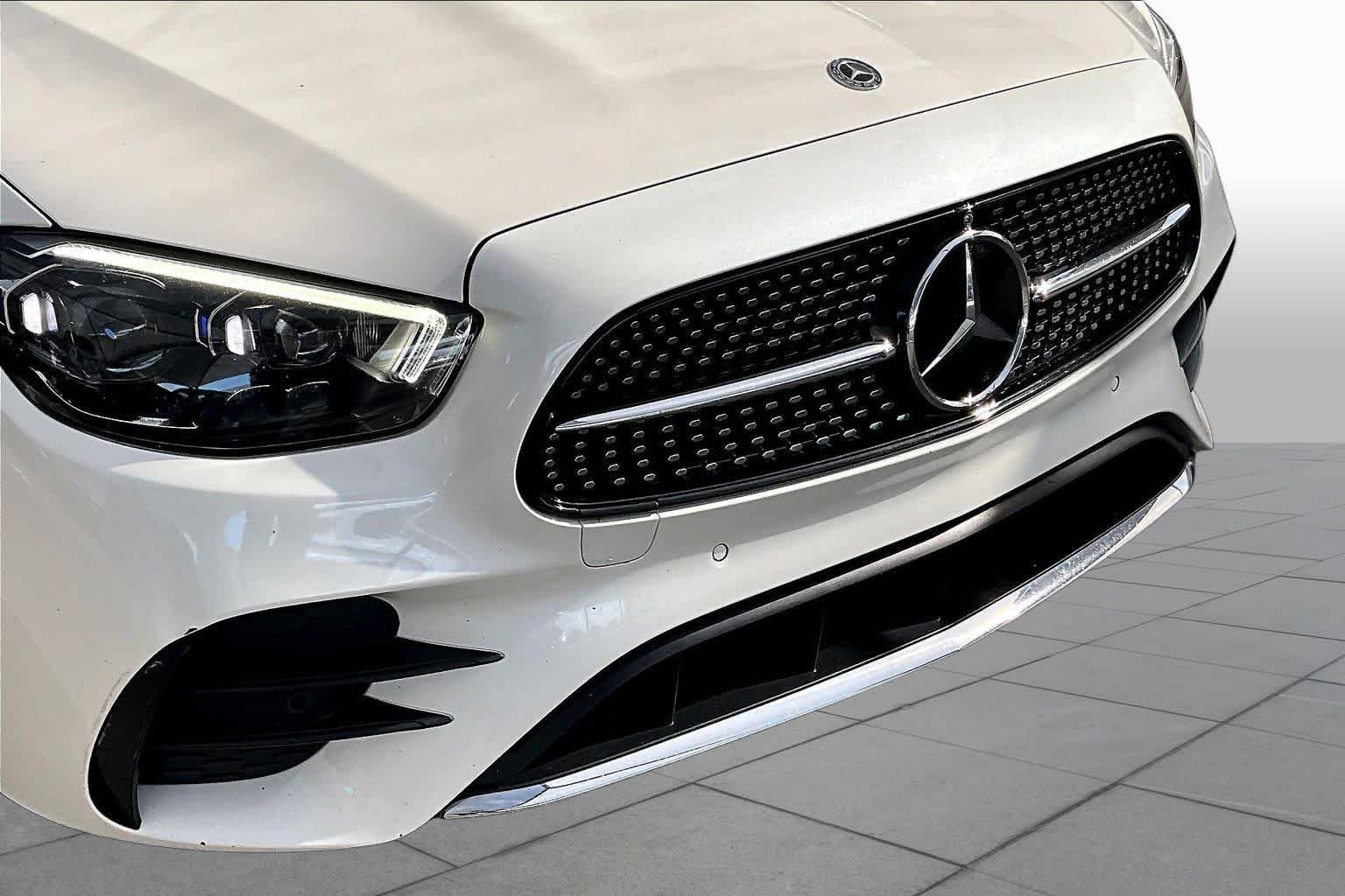 Certified Used 2021 designo Diamond White Metallic Mercedes-Benz E 450 image 30