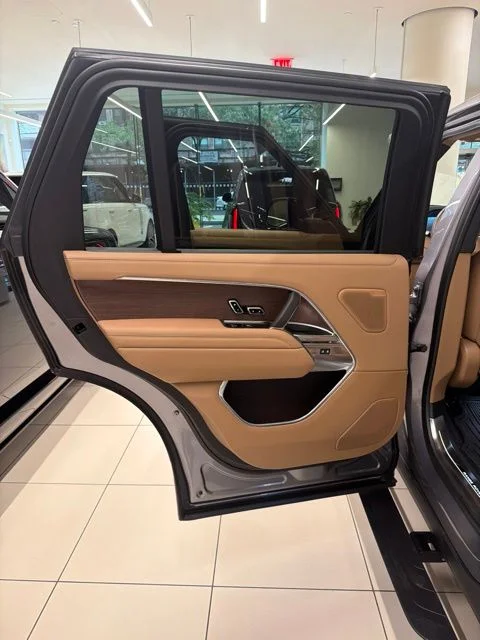 2026 Land Rover Range Rover SE - Photo 9