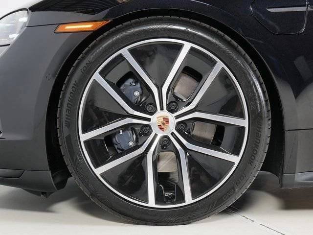New 2026 Jet Black Metallic Porsche 4 Black Edition image 36