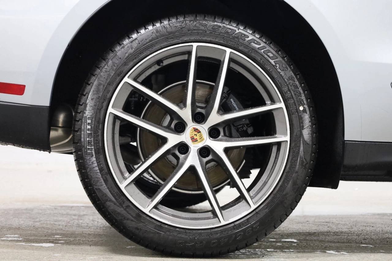 2026 Porsche Macan T - Photo 38