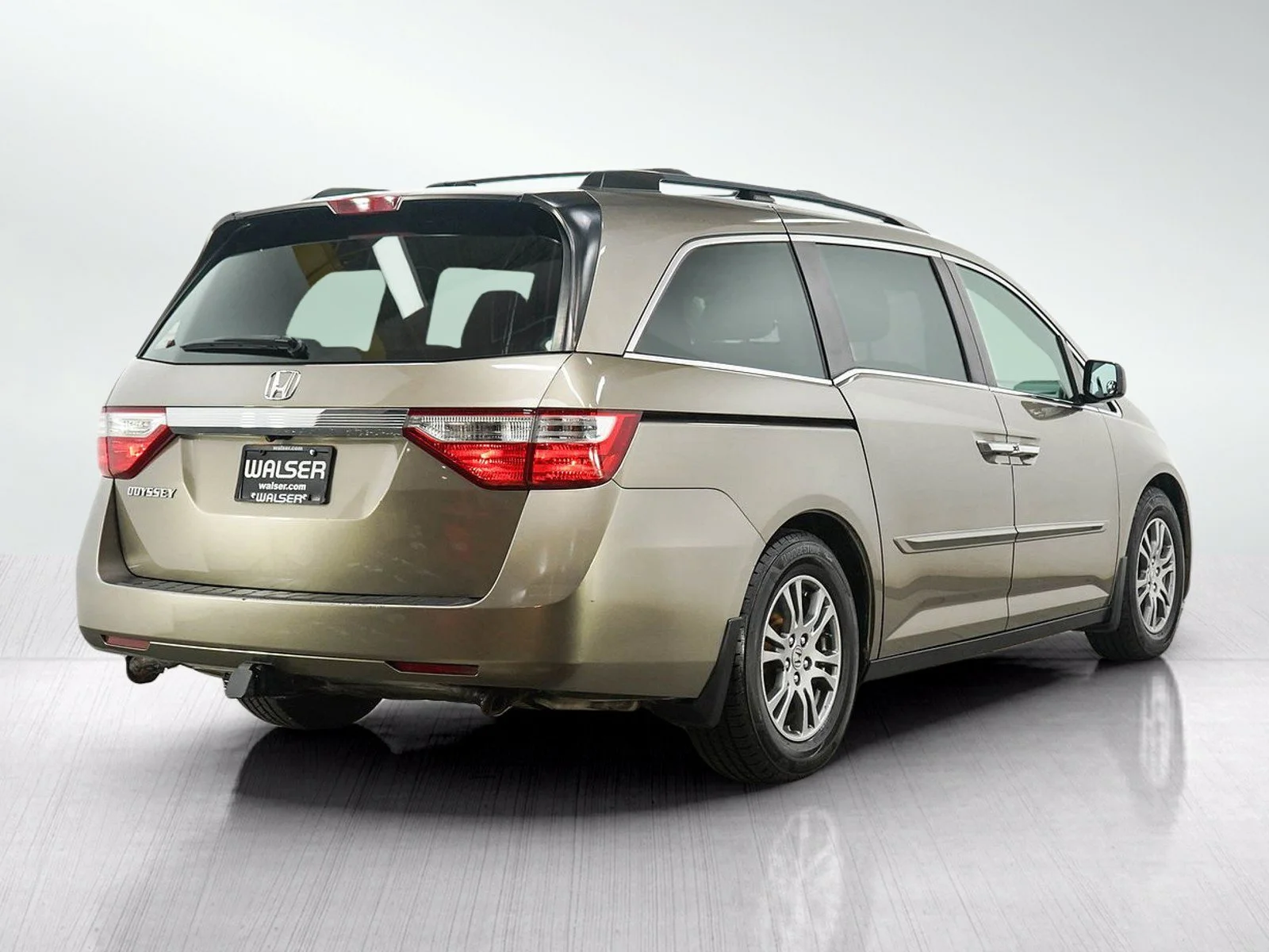 Used 2013  Honda FWD image 5