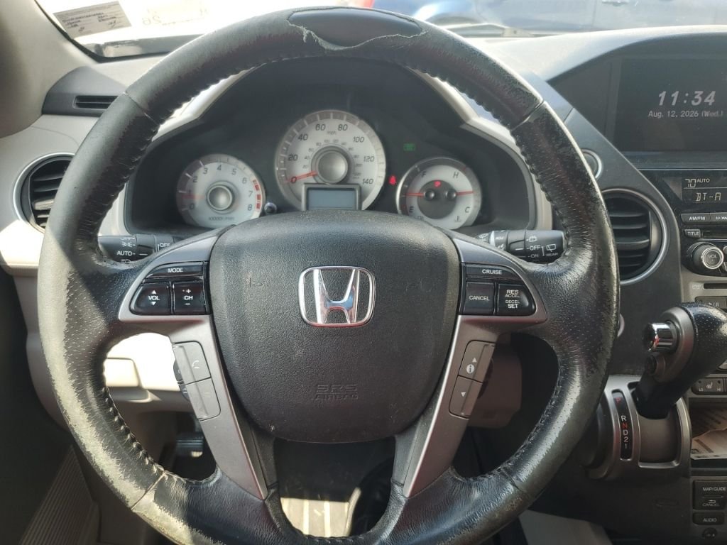 Used 2013 Black Honda Touring image 16
