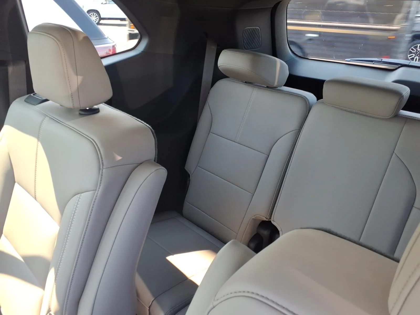 2026 GMC Acadia Elevation - Photo 8