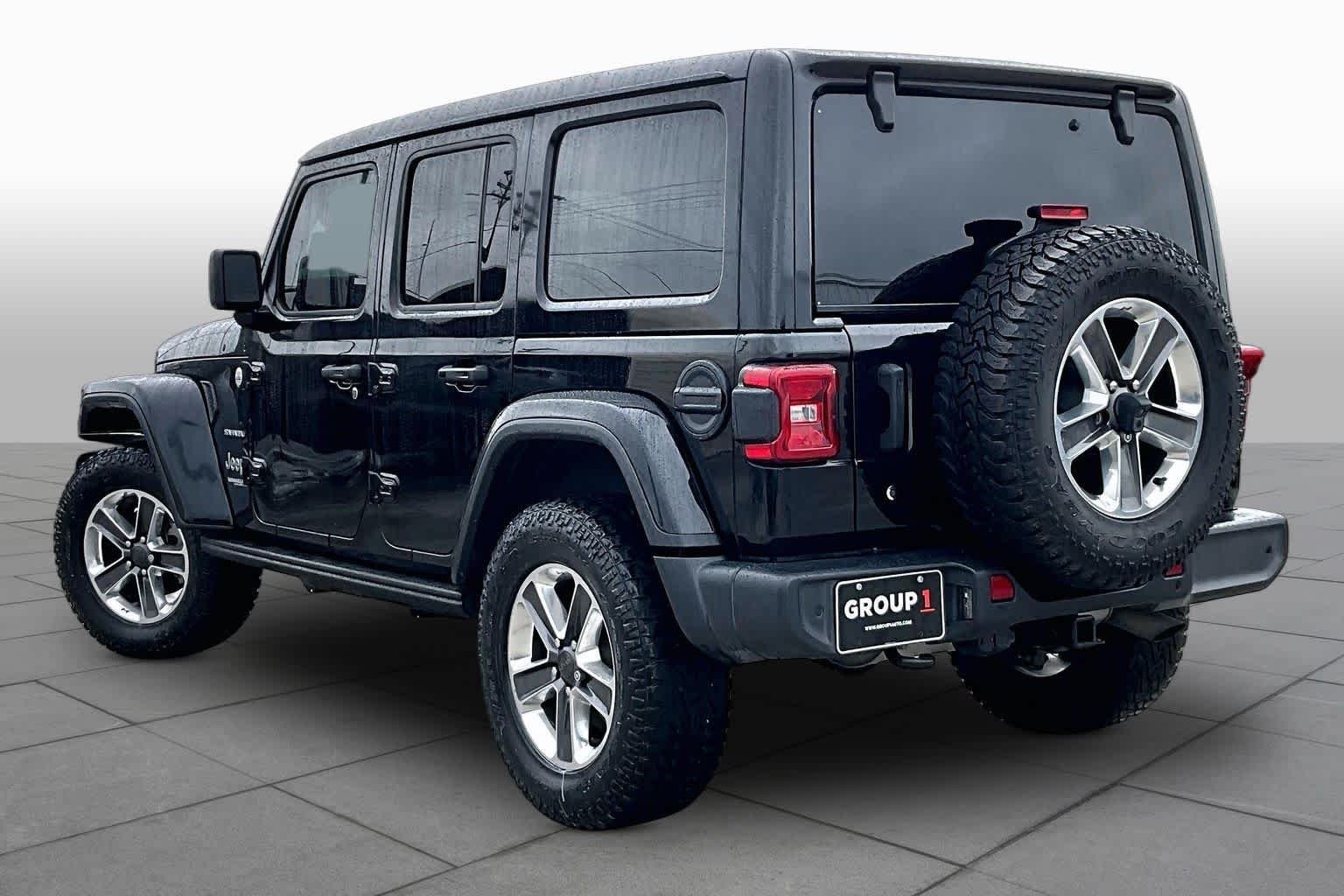 Used 2020 Black Clearcoat Jeep Sahara image 12