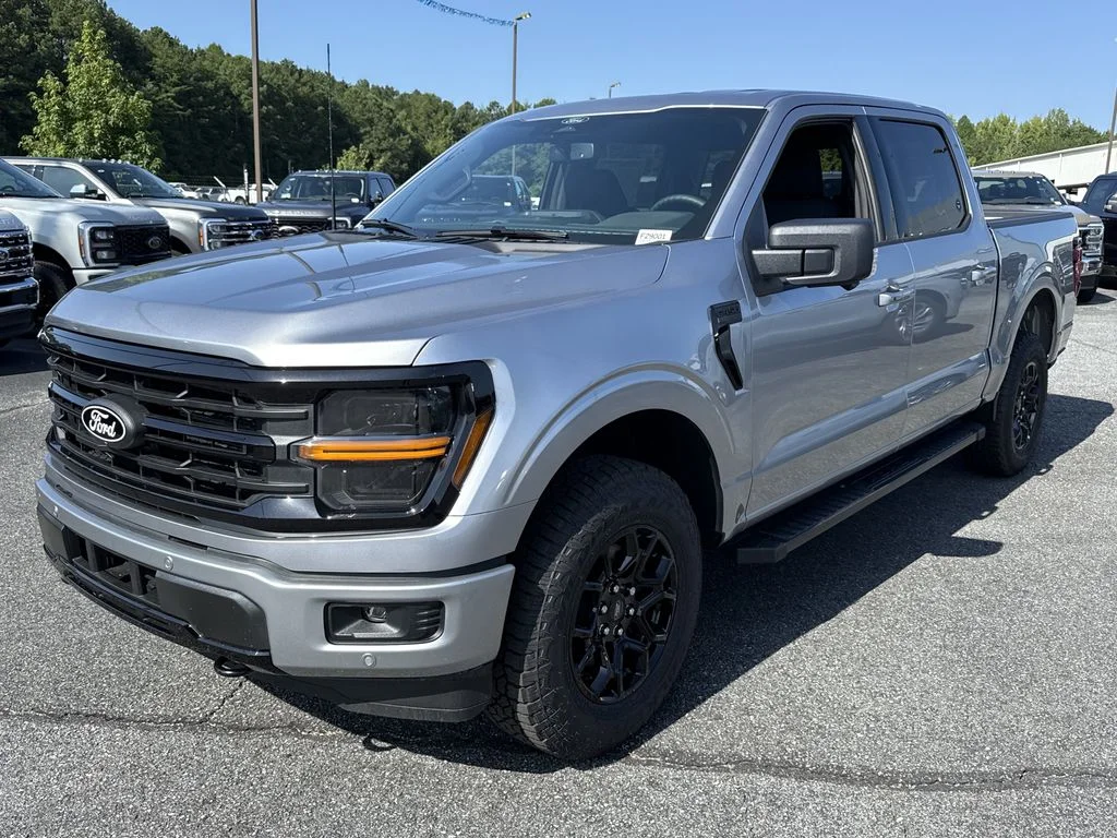 New 2026 Silver Ford XLT image 3