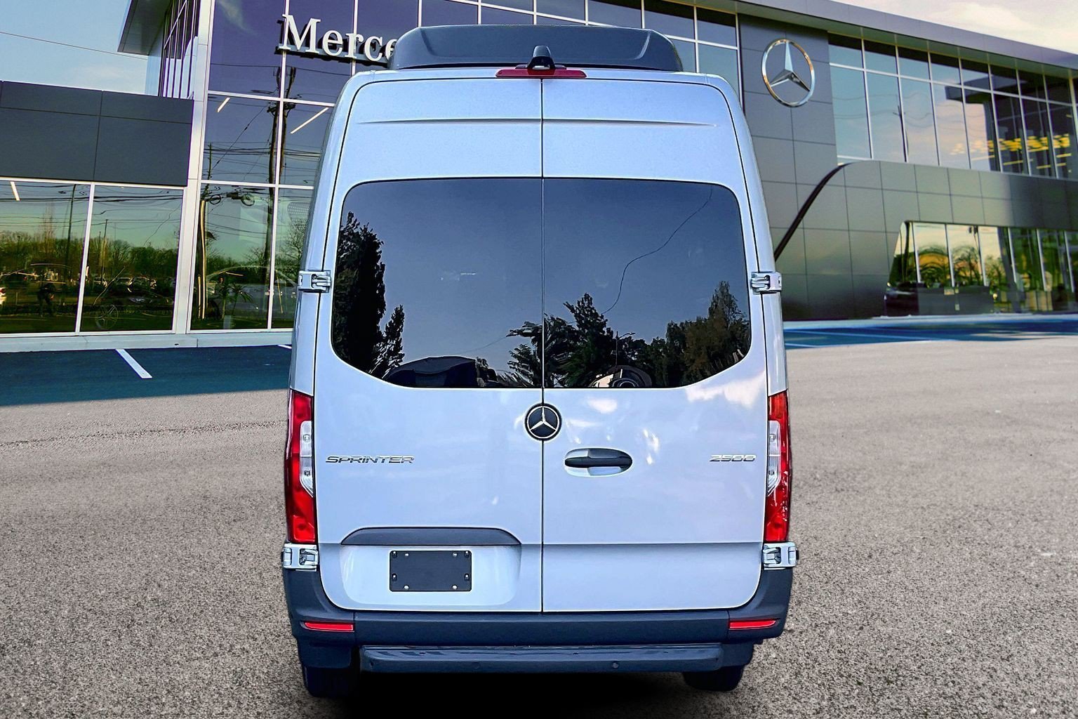 New 2026 high-tech silver metallic Mercedes-Benz Passenger 170 WB image 18