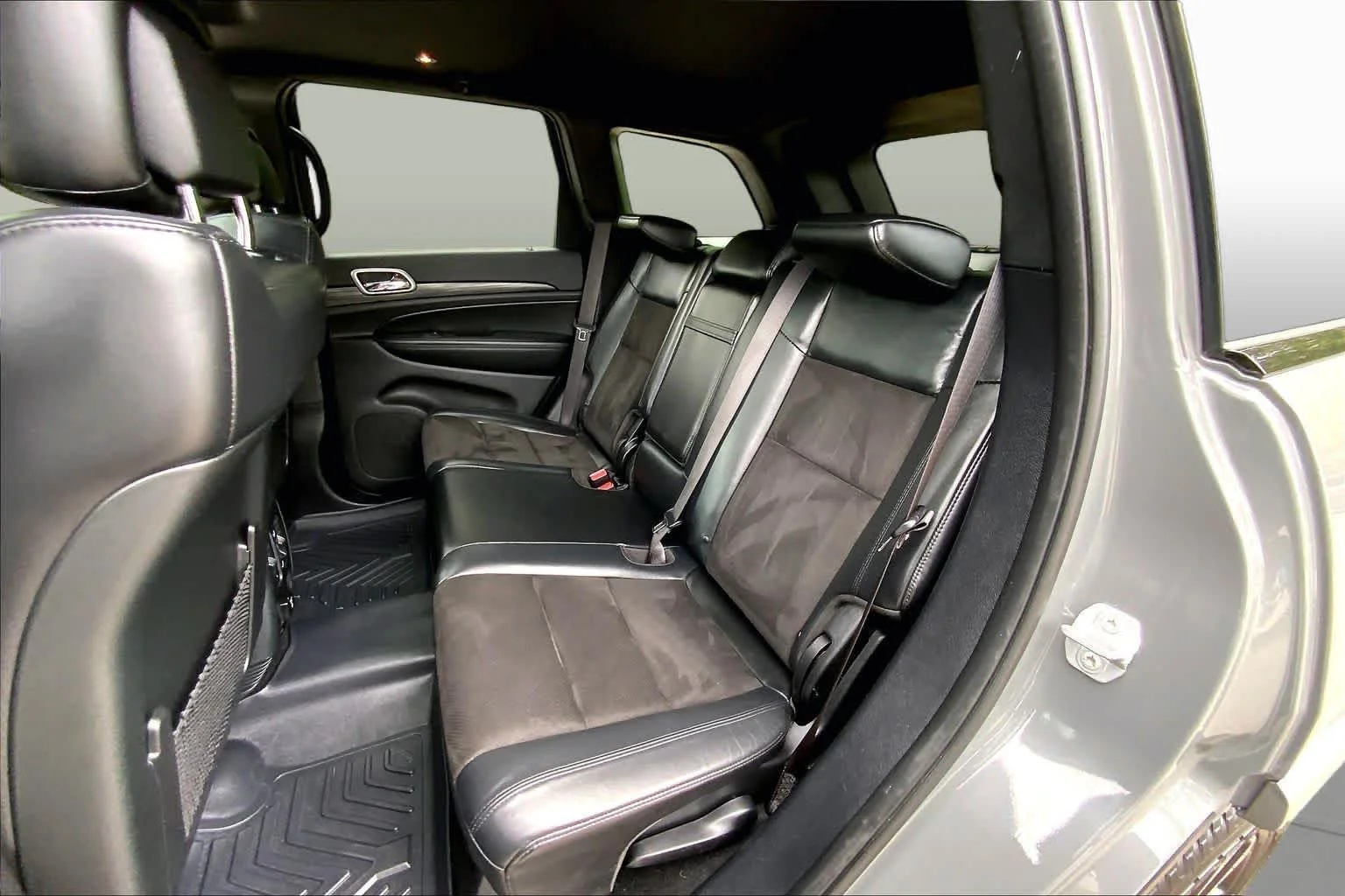 Used 2019 Sting-Gray Clearcoat Jeep Altitude image 20