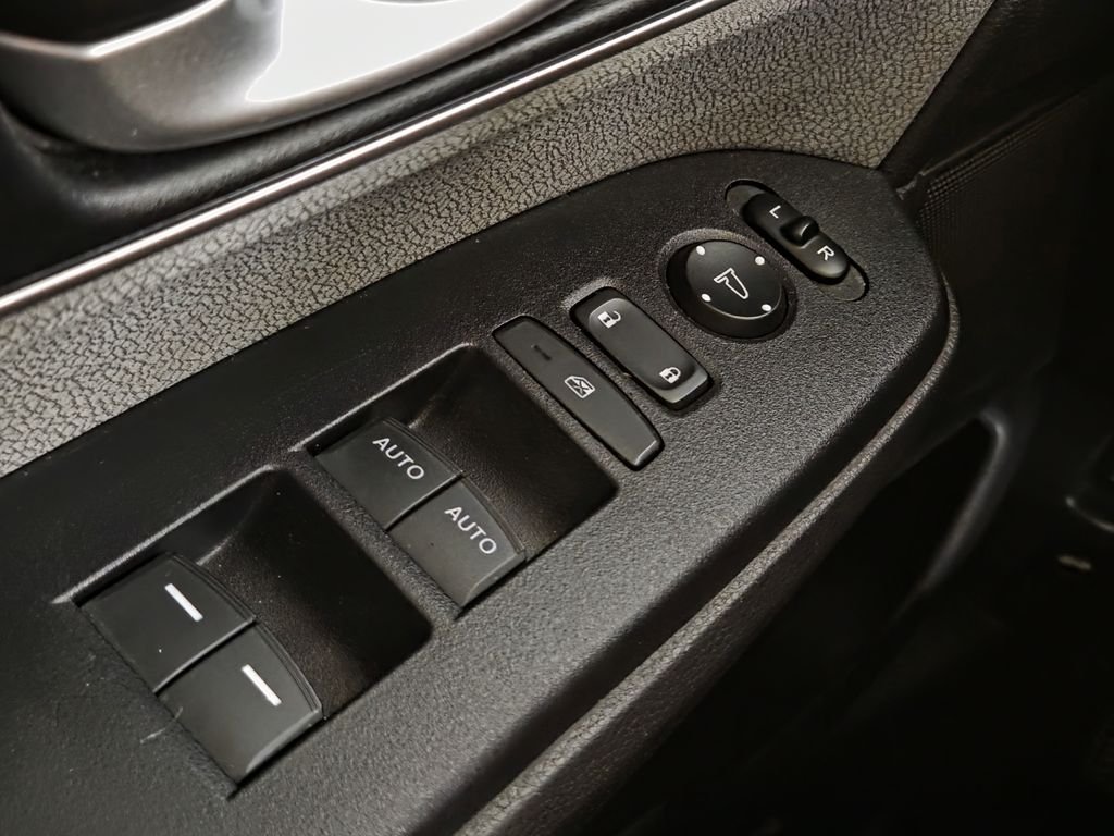 Used 2020  Honda EX image 27