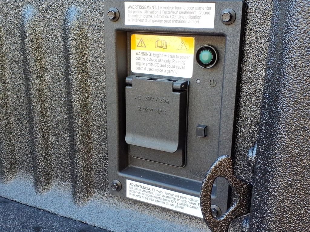 New 2027 Agate Black Metallic Ford F-250® XLT image 10