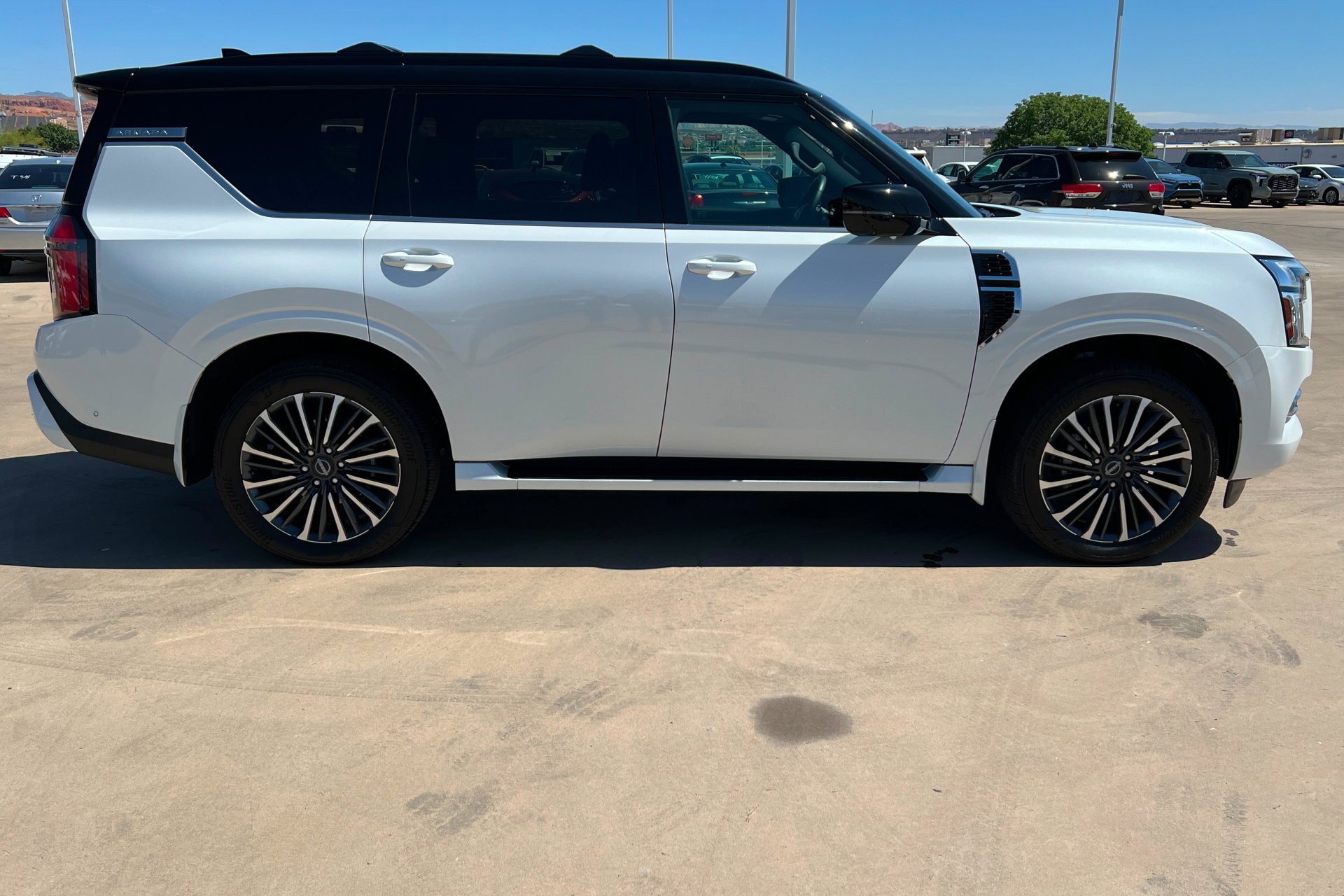 2025 Nissan Armada Platinum Reserve - Photo 7