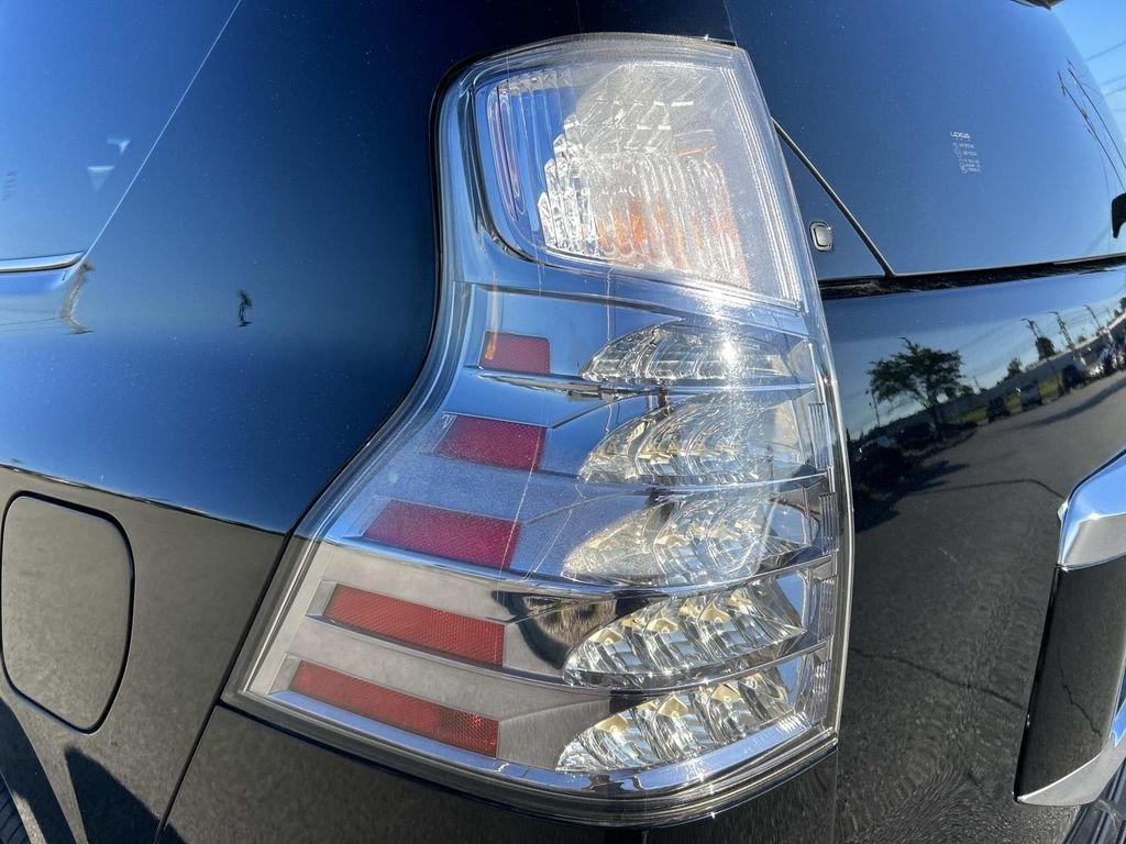 Certified Used 2021 Onyx Black Lexus 460 image 11