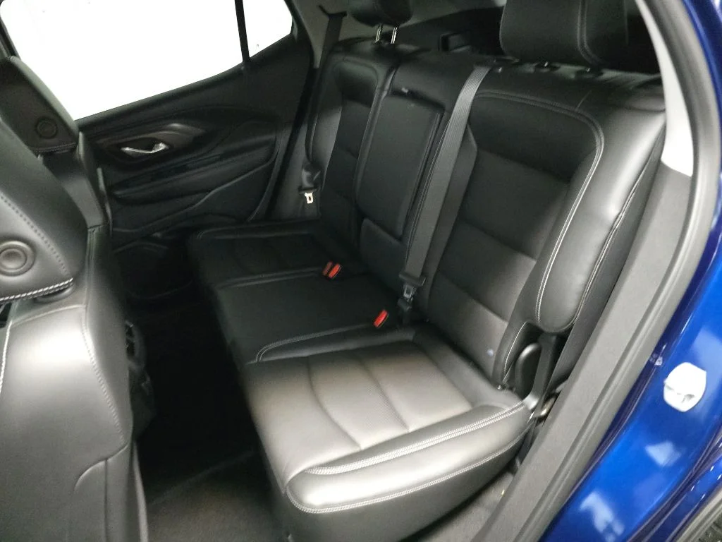 Used 2023 Blue GMC SLT image 31