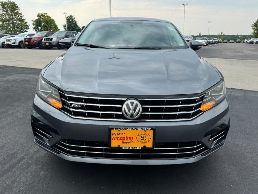 Used 2017 Platinum Gray Metallic Volkswagen 1.8T R-Line image 9
