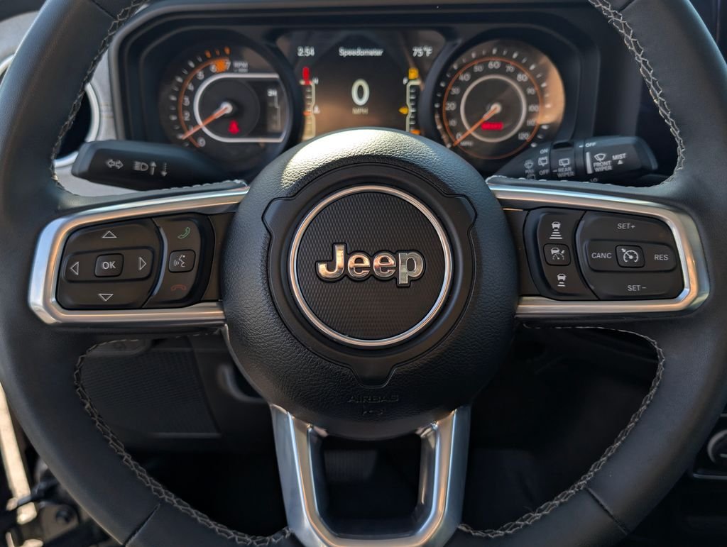 2025 Jeep Wrangler 4-Door Sahara - Photo 21