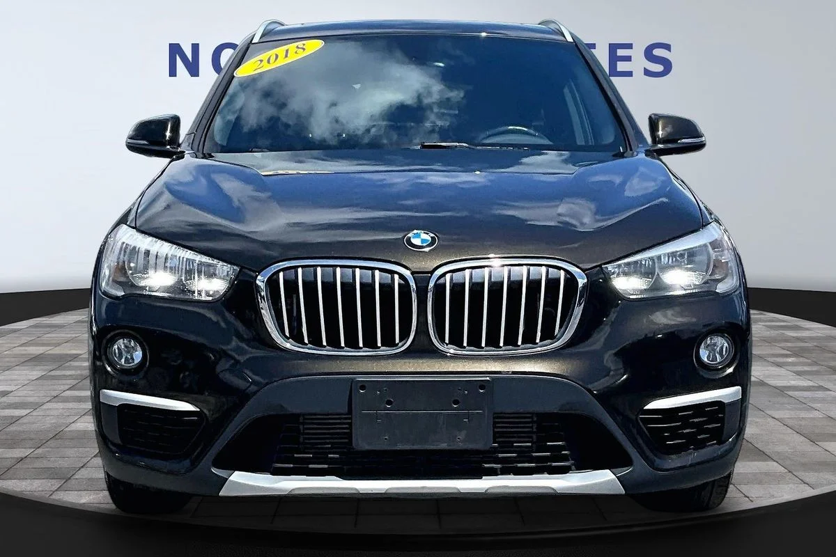 Used 2018 Green BMW xDrive28i image 2