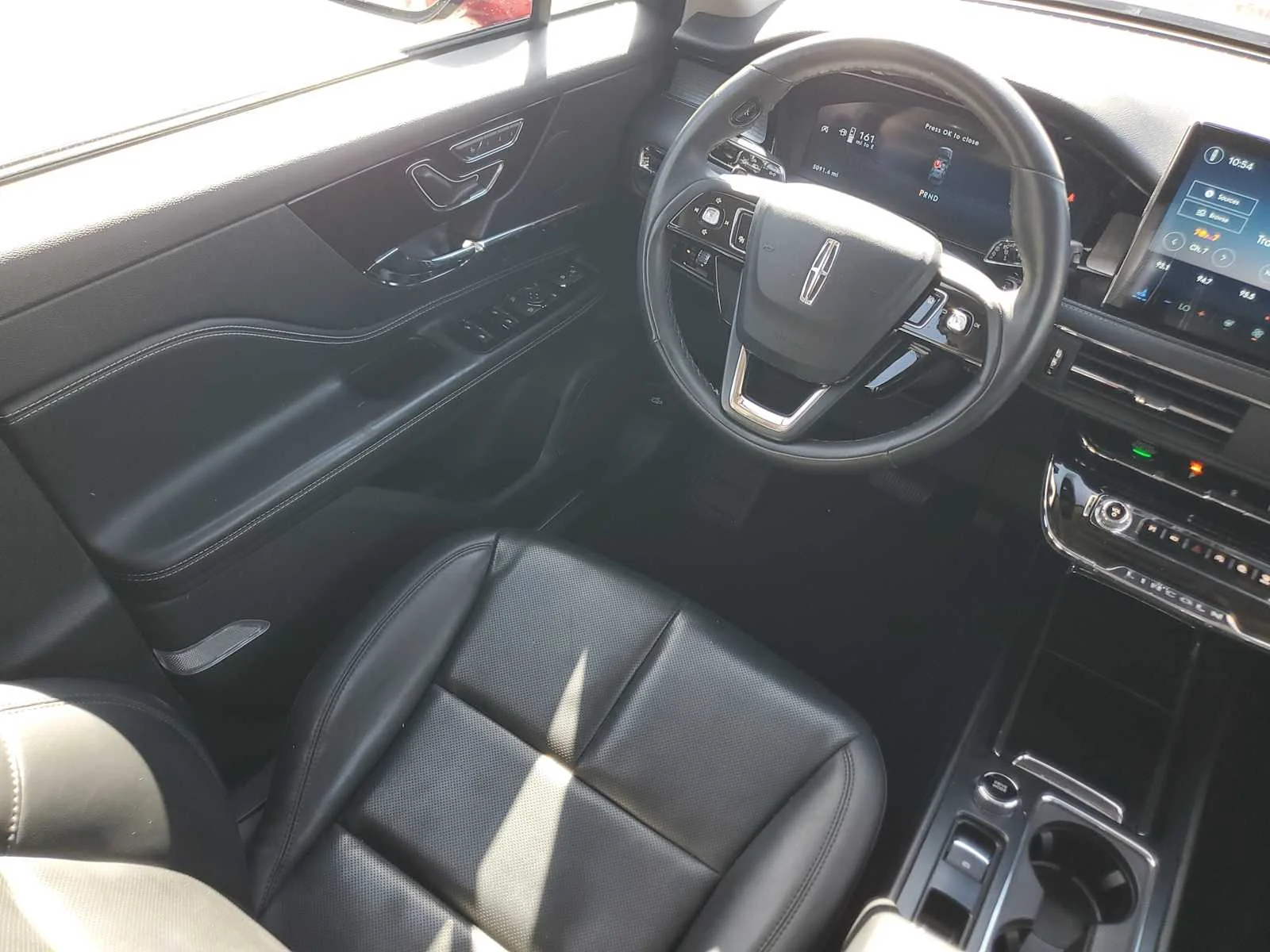 Used 2025 Lucid Red Lincoln Premiere image 15