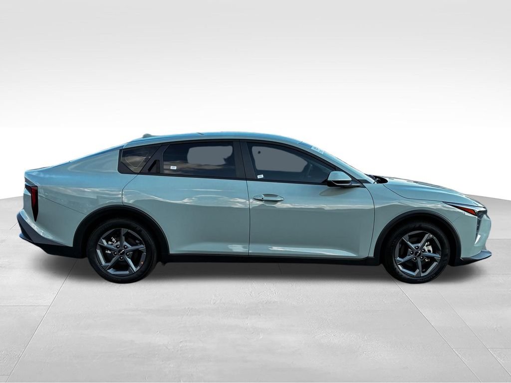 Used 2025 Gray Kia LXS image 5