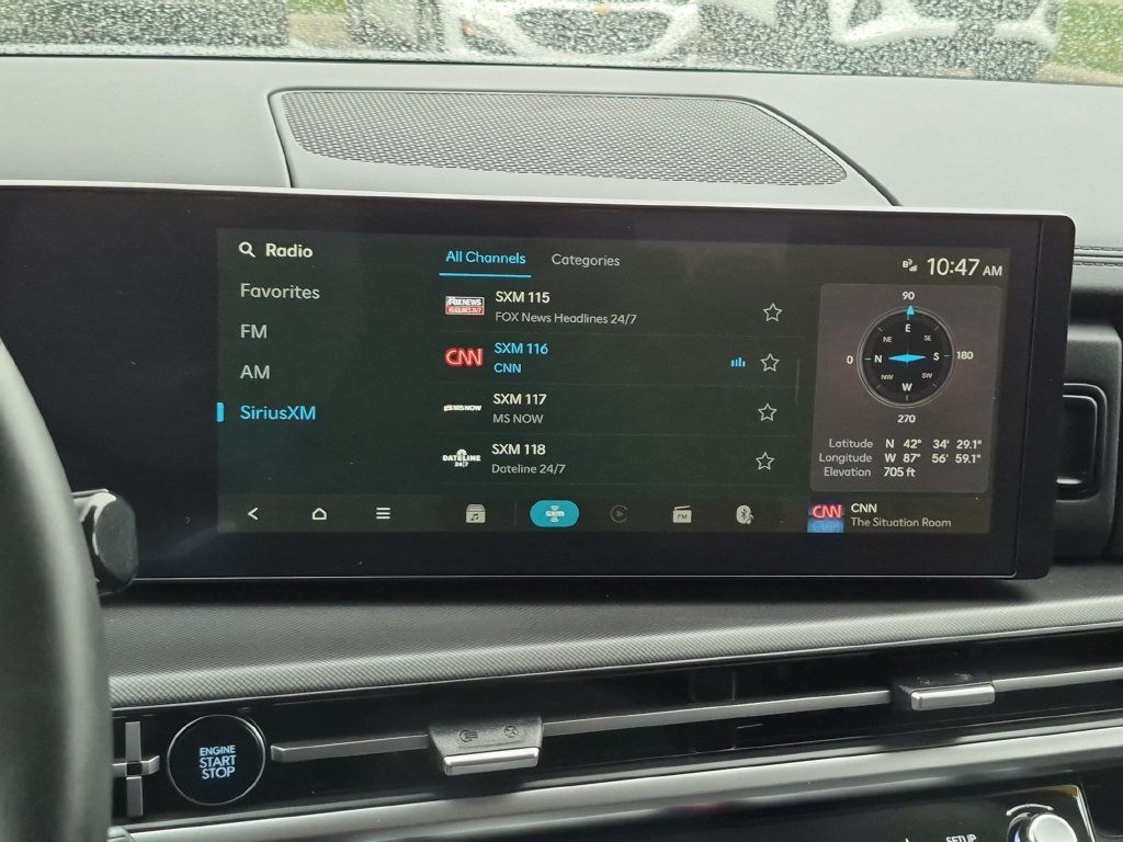 Used 2024 Silver Hyundai SEL image 18