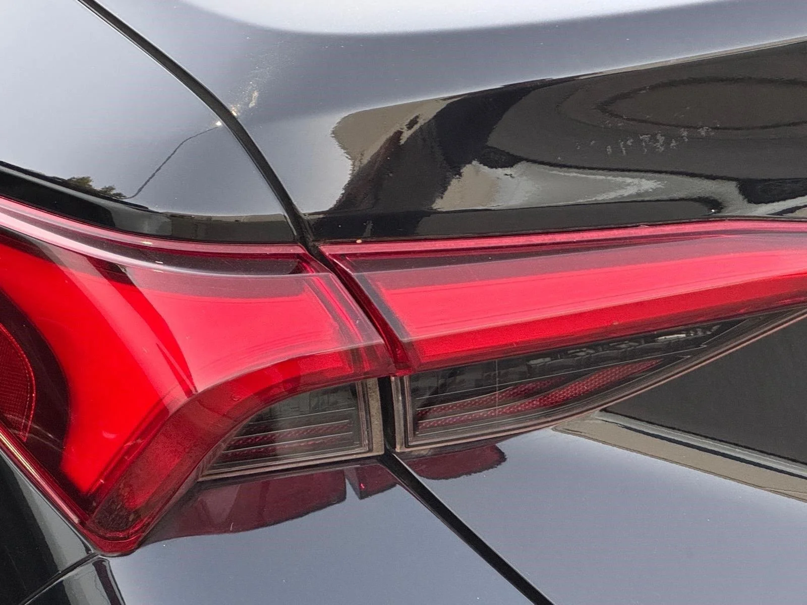 Used 2022 Midnight Black Metallic Toyota XLE image 7