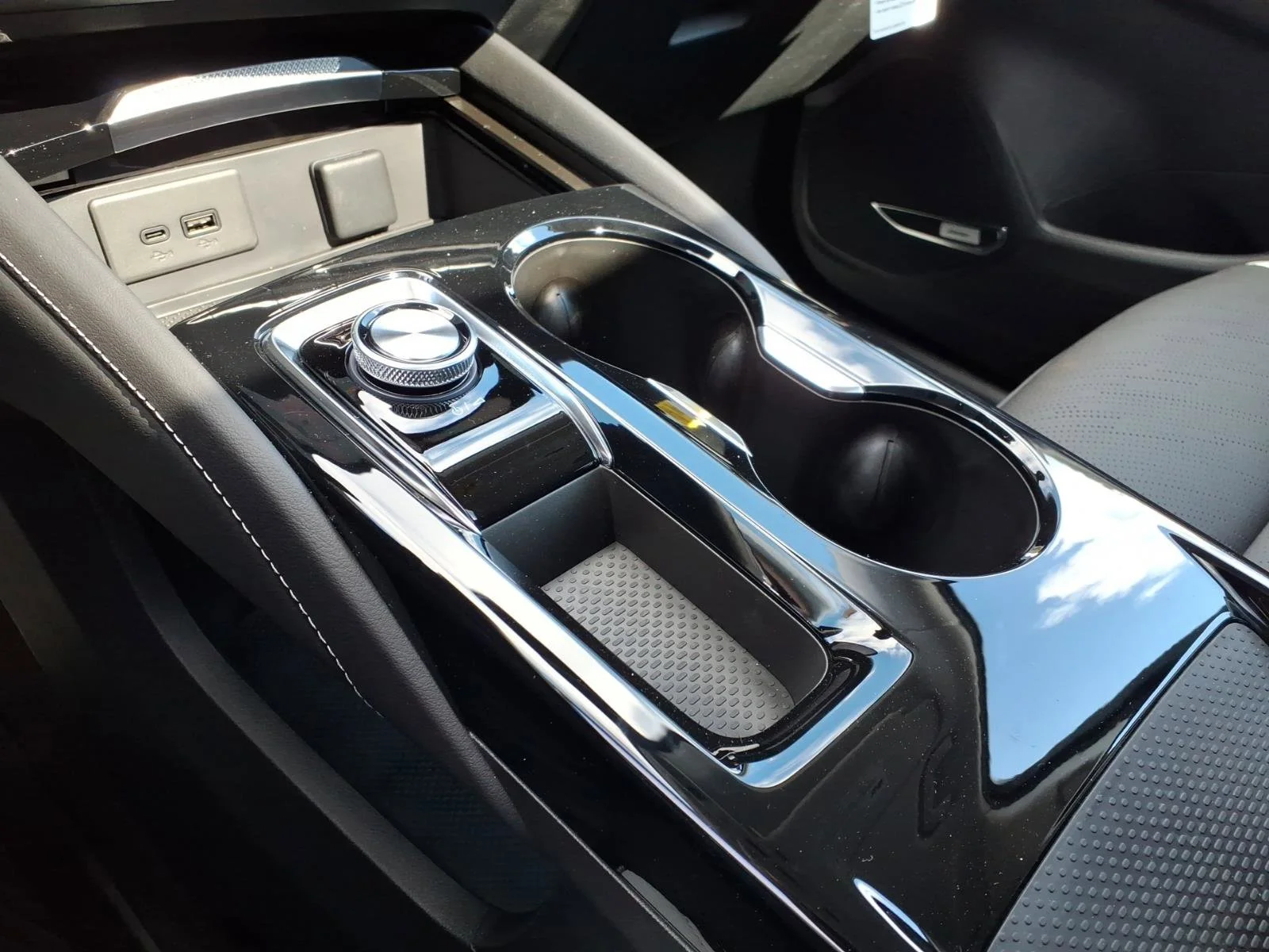 2026 Buick Envision Sport Touring - Photo 18